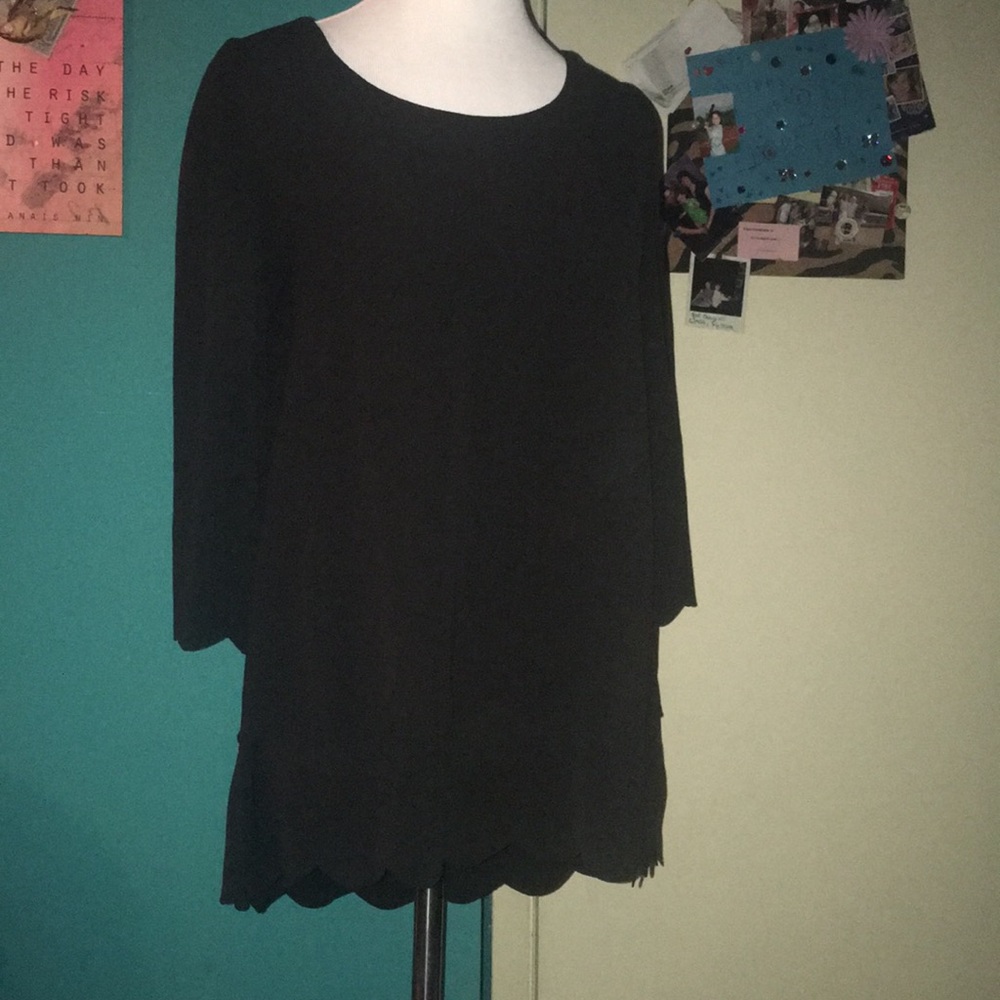 Scalloped layers